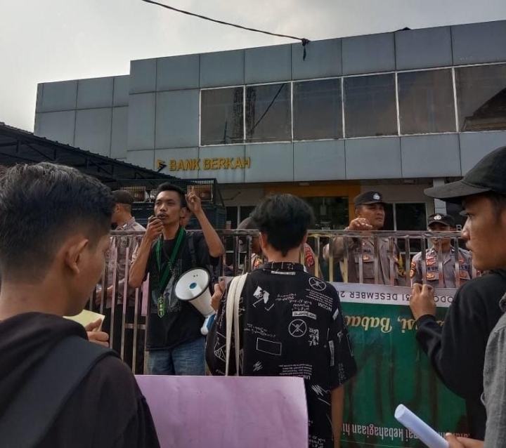 Screenshot_20230525_212034_WhatsApp